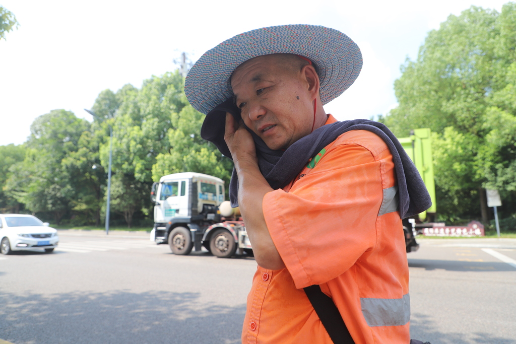 專版：致敬！在高溫下堅守的勞動者！(分離-FZ0039358438