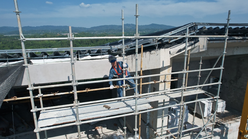 專版：致敬！在高溫下堅守的勞動者！(分離-FZ0039358444