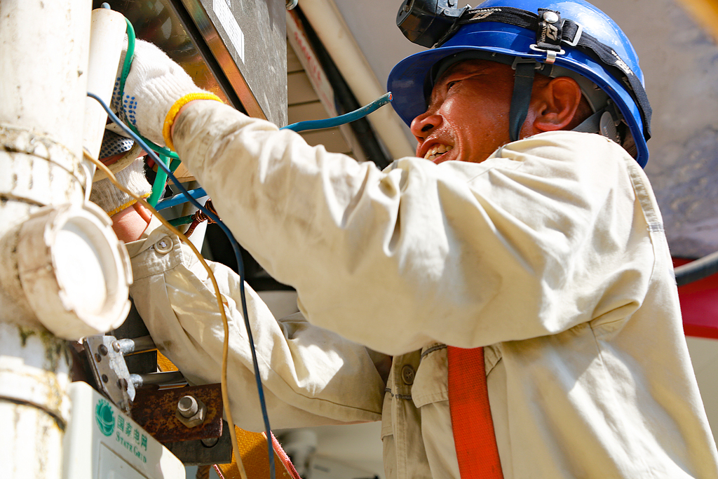 專版：致敬！在高溫下堅守的勞動者！(分離-FZ0039358442